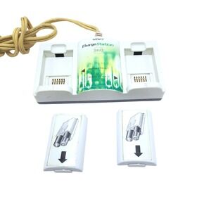 Nyko Charge Station 360 Xbox 360‎ Dual Dock 86025-A50 Two Battery Shells White
